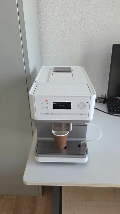 Кафемашина Miele CM6100