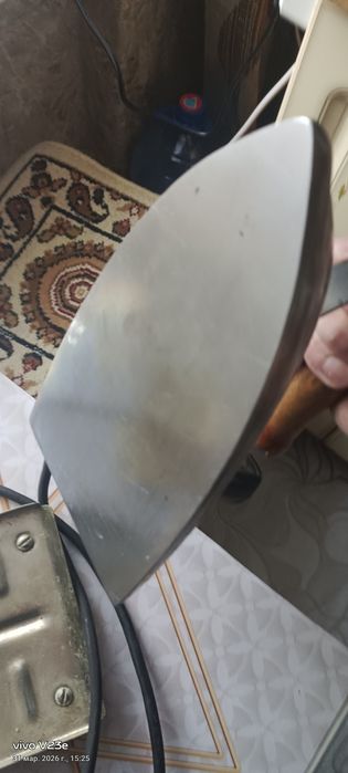 Продам утюг старый