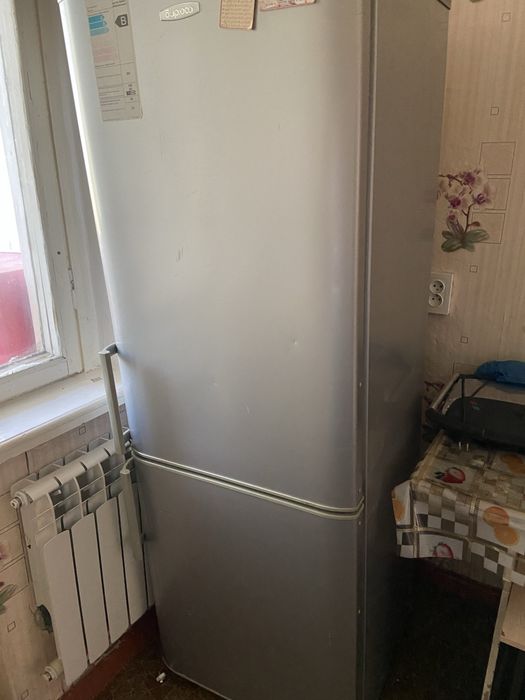 продается холодильники