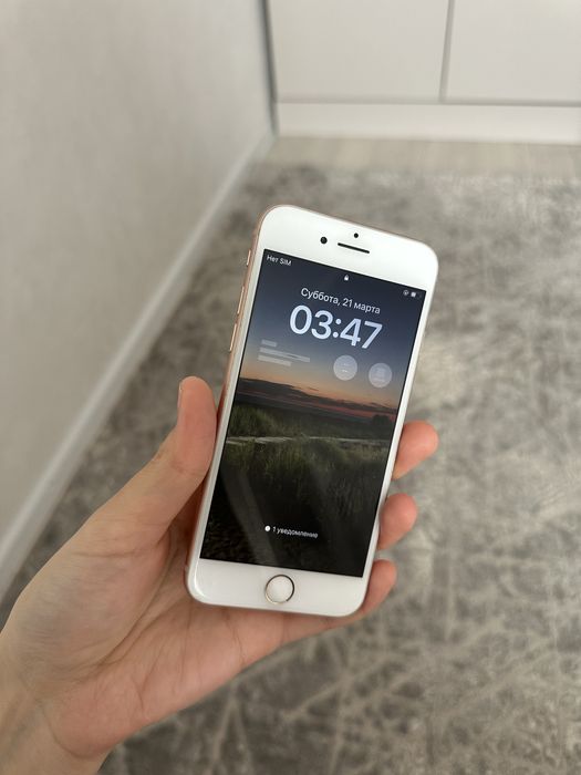 Айфон 8 64гб в отличном