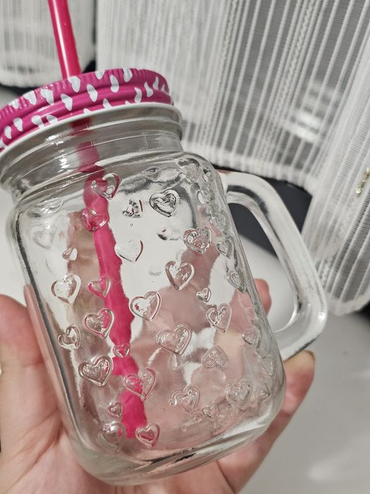 Vabd cana din sticlă groasă cu capac și pai.