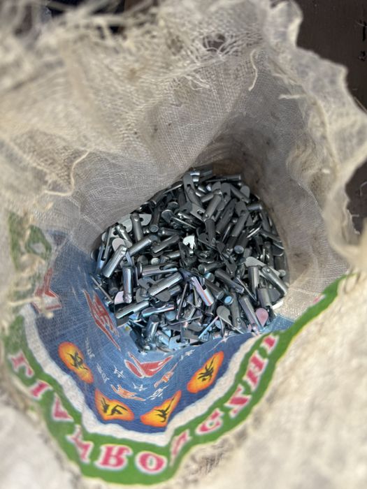 Лесани замокини сотамиз