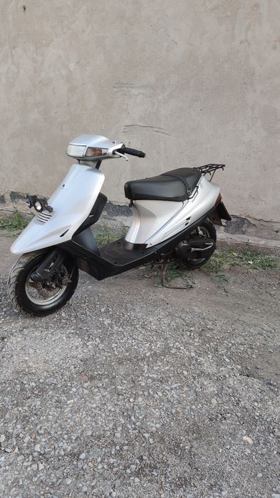 Suzuki address v100