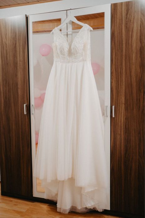 Vand rochie de mireasa marimea 44