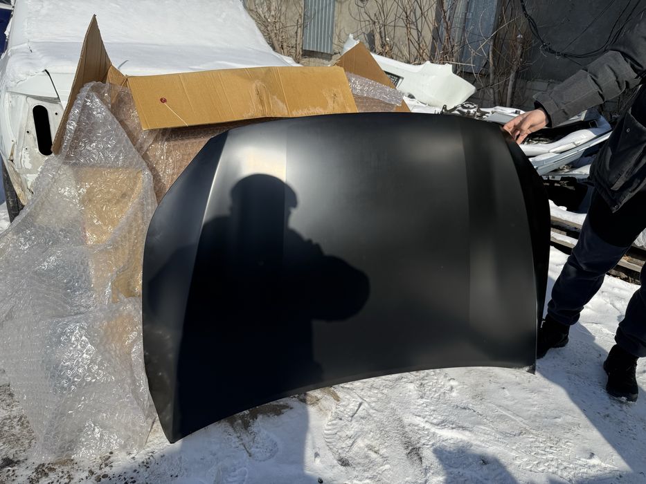 Продам капот kia ceed решетка нижняя и фара и губа