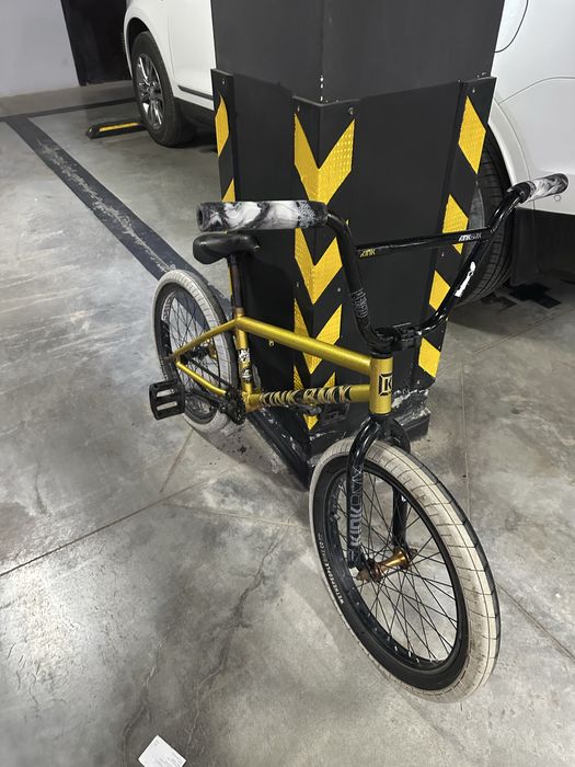 Велосипед KINK BMX