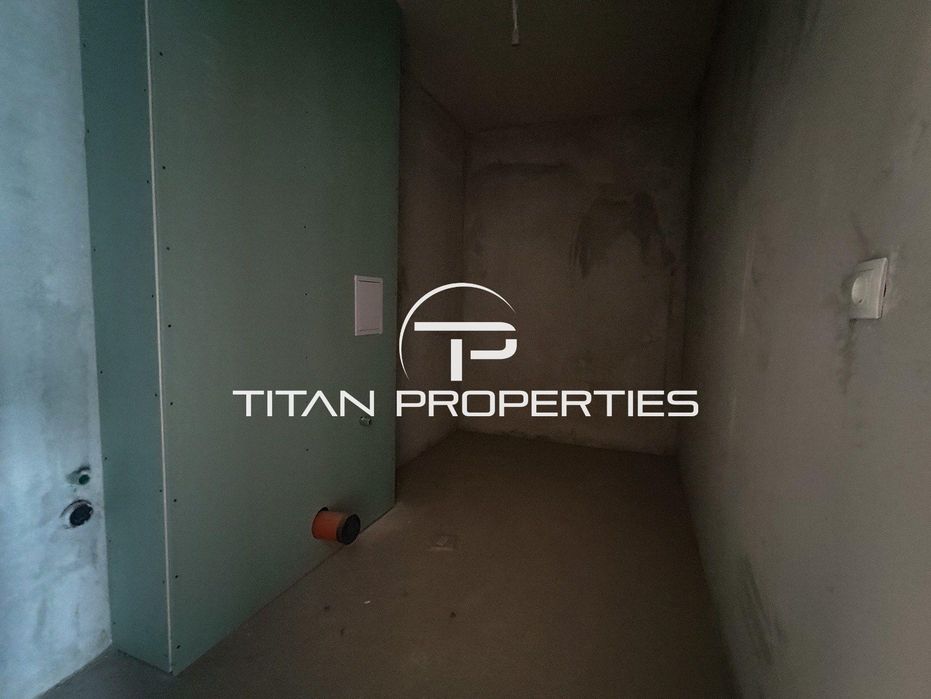 Продава се Четиристаен апартамент в Пловдив, Южен - 134 кв.м за 666 €/кв.м - Снимка #6