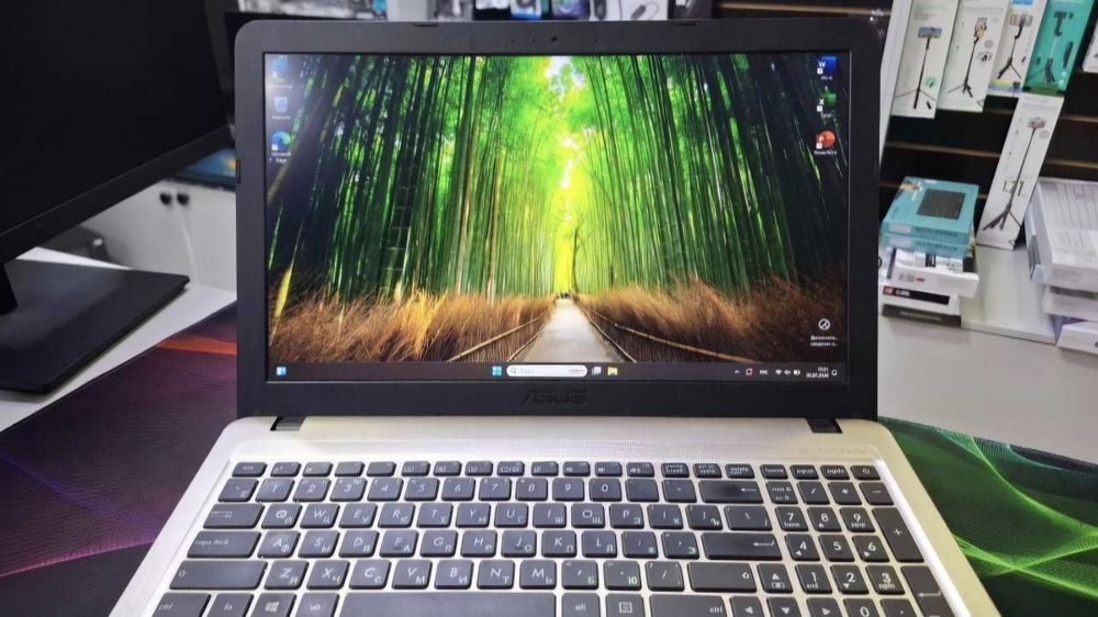 Asus Core I7-7 В Отличном состоянии