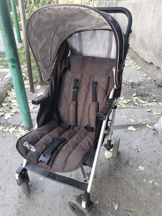 Продам коляску качественную сидячую