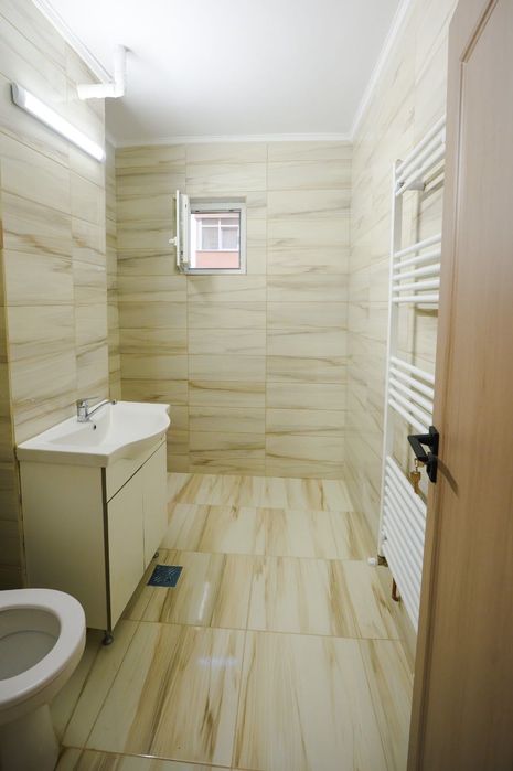 Apartament 4 camere complet renovat Ostroveni piata