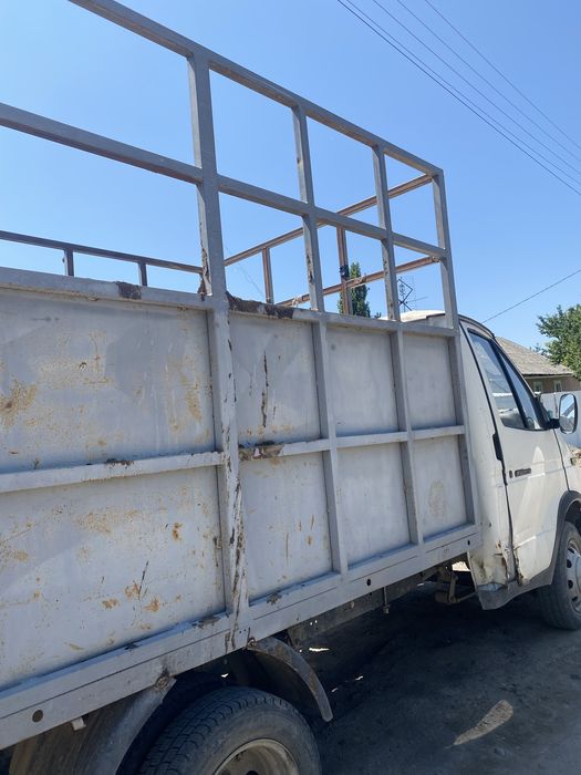 Продаю газель бортовая