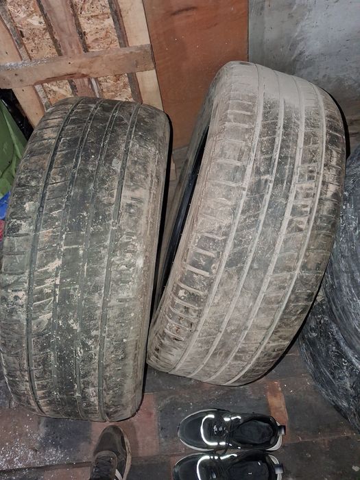 Продам 2 баллона 15000 т  комплект