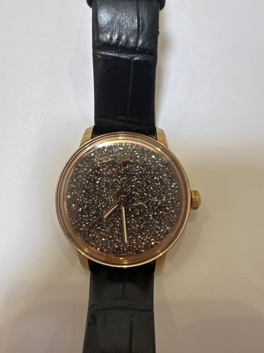 Часовник Swarovski
