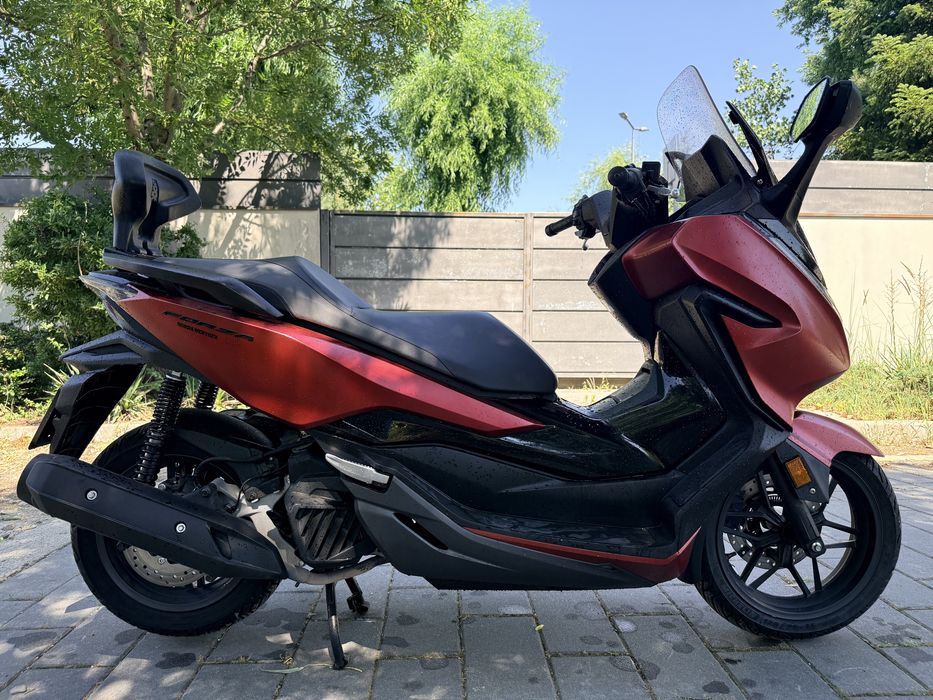 Honda forza, honda 125, scuter 125, scuter conduci cu B
