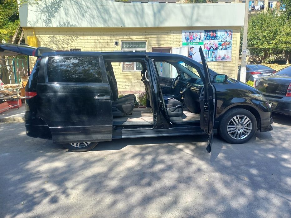 Xonda avtomabili sotiladi