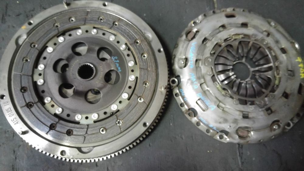 Kit ambreiaj masa dubla 1.8 tdci ffda ford focus 1 2002-2004 323059910
