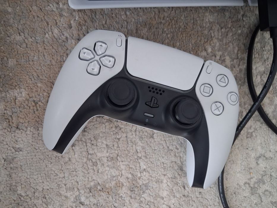 PlayStation 5  (2 controler)