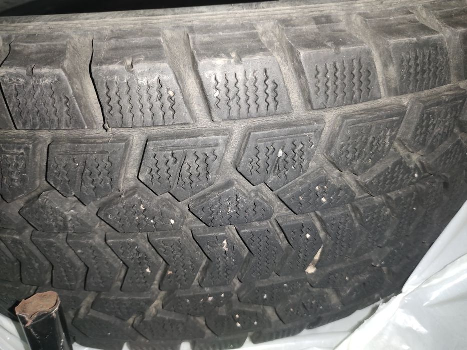 Продам комплект шины