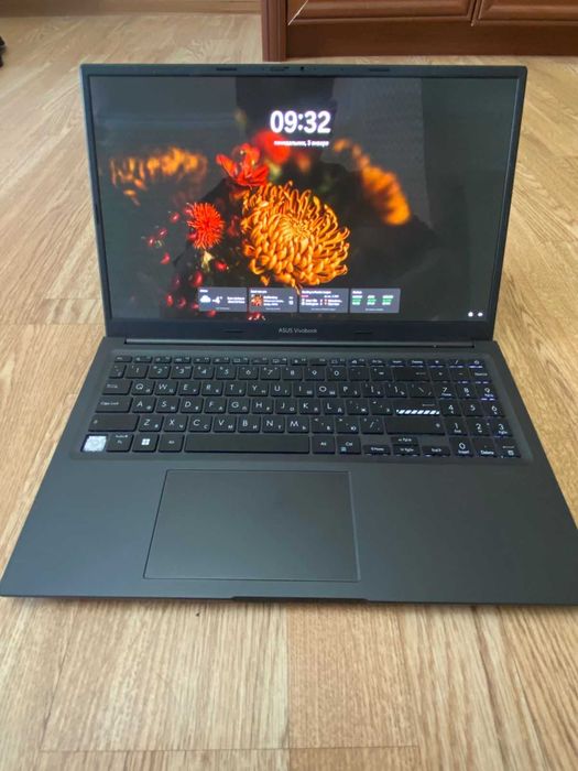 Asus Vivobook с OLED экраном, СРОЧНО!!!