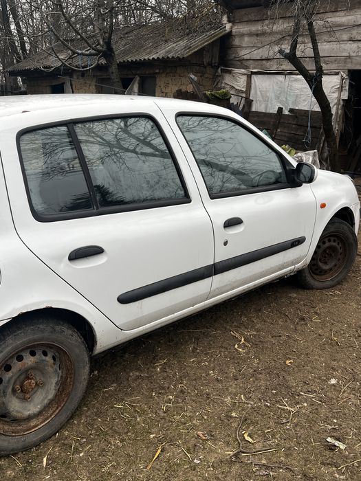 Renault Clio 1.4 – fără acte – pentru câmp / fermă / piese