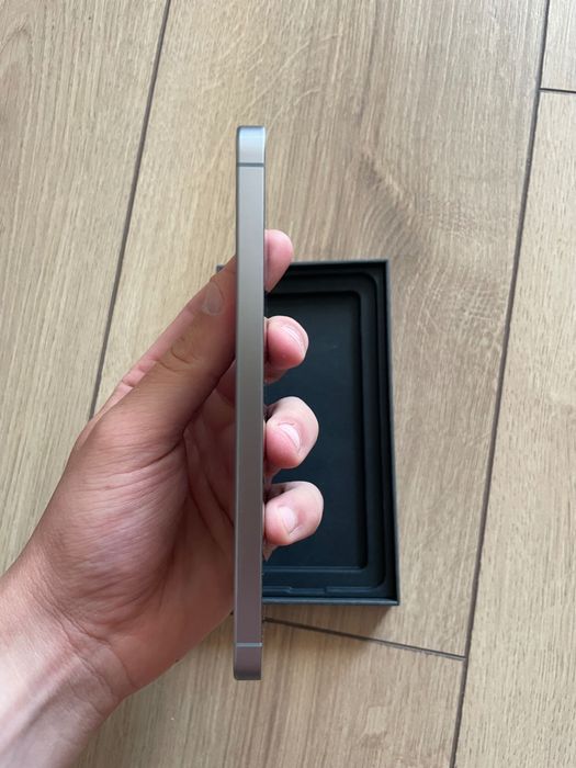 Vând Samsung S25 128Gb impecabil
