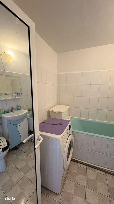 Vând apartament 2 camere decomandat etaj 4/4