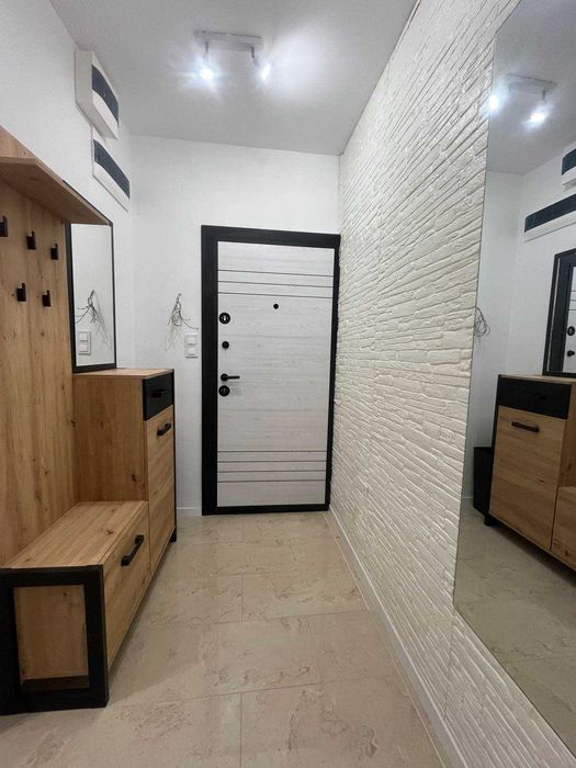 Дава се под наем Двустаен апартамент в София, Оборище - 70 кв.м за 648.21 € - Снимка #2