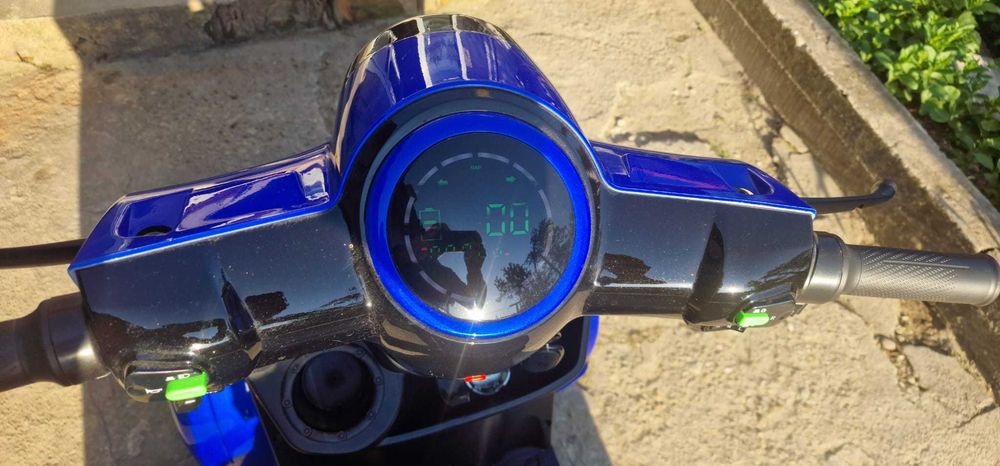 Електрическа четириколка MaxMotors FM4 1500W син