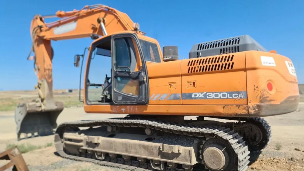 Эксковатор Doosan Dx300