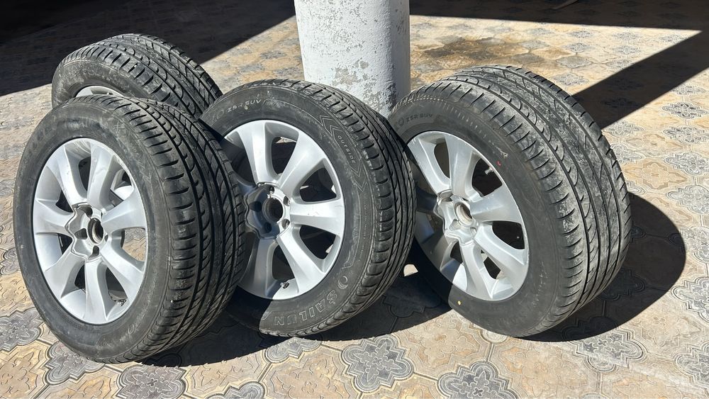 летние безкамер шины с дисками датчиком давление