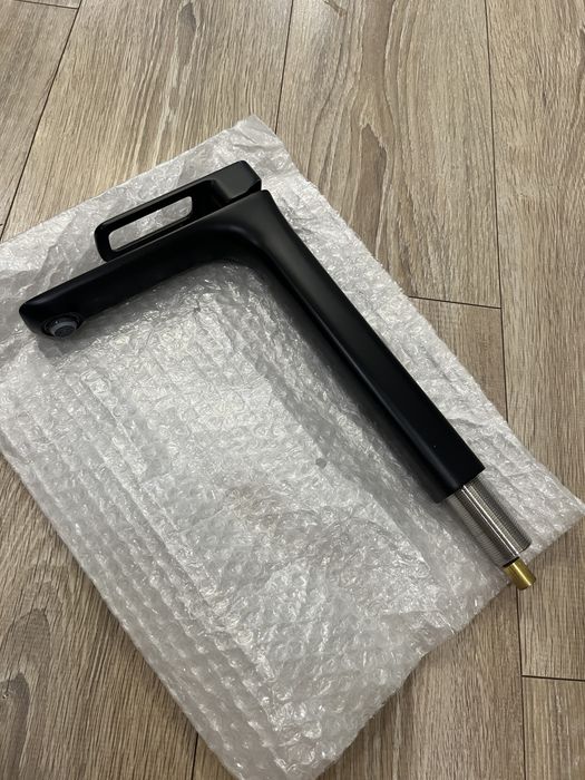 Смеситель для раковины IDDIS