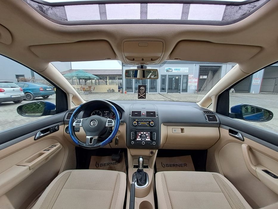 Volkswagen Touran ,Automat , recent adus in tară