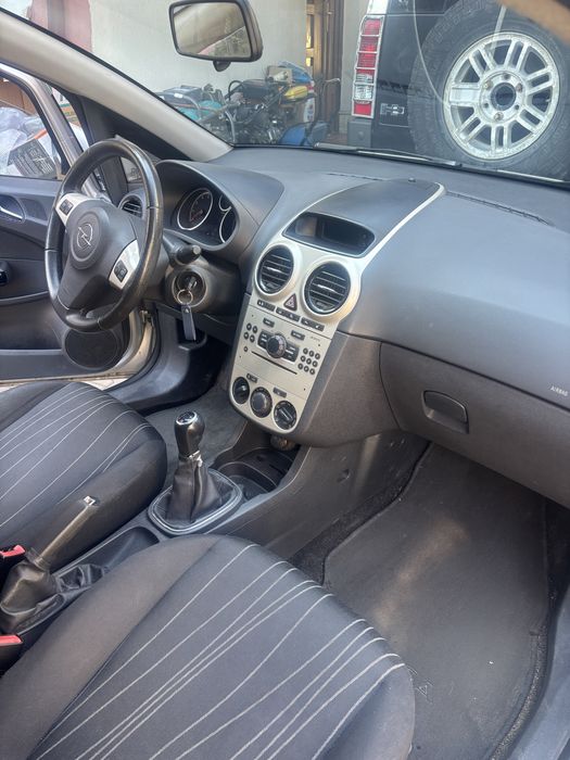 Opel corsa  1.4 , an 2008
