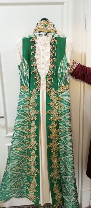 Ansanbil kelinlik libosi