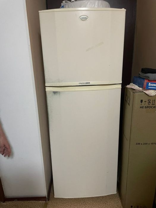 Продам холодильник