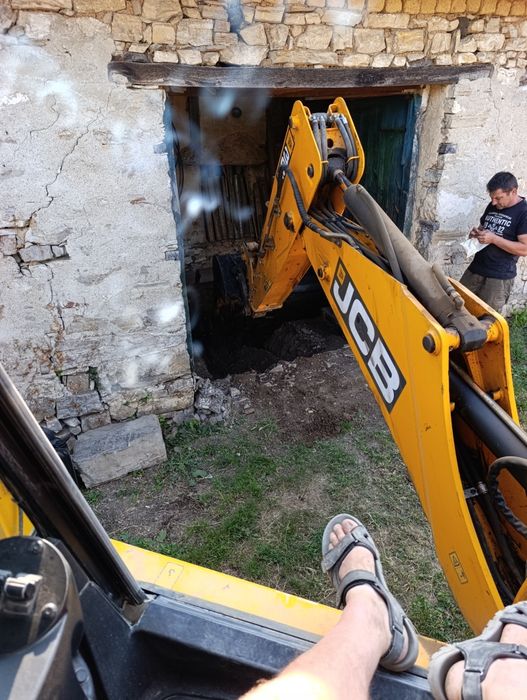 Услуги с багер  Стара Загора