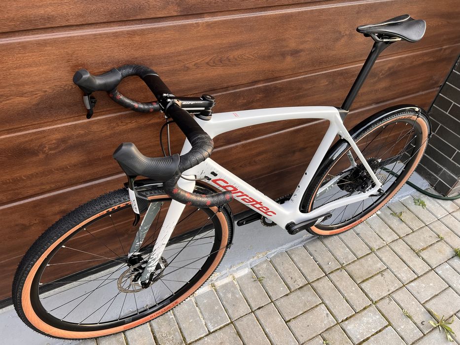 Bicicleta gravel Corratec Allroad C1 Carbon Sram AXS powermeter, acte!