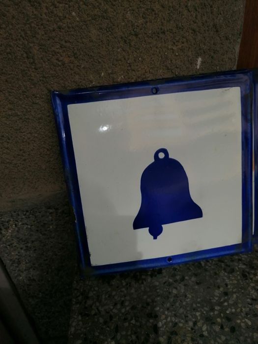 Метални указателни табели