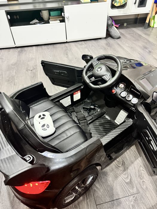 Акомулаторна кола Mercedes GT63 amg