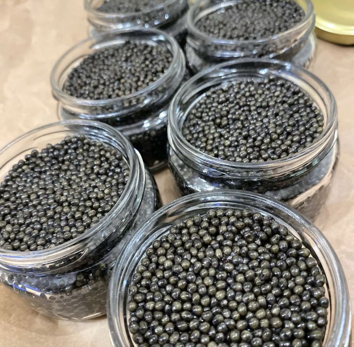 Черная икра , красная икра