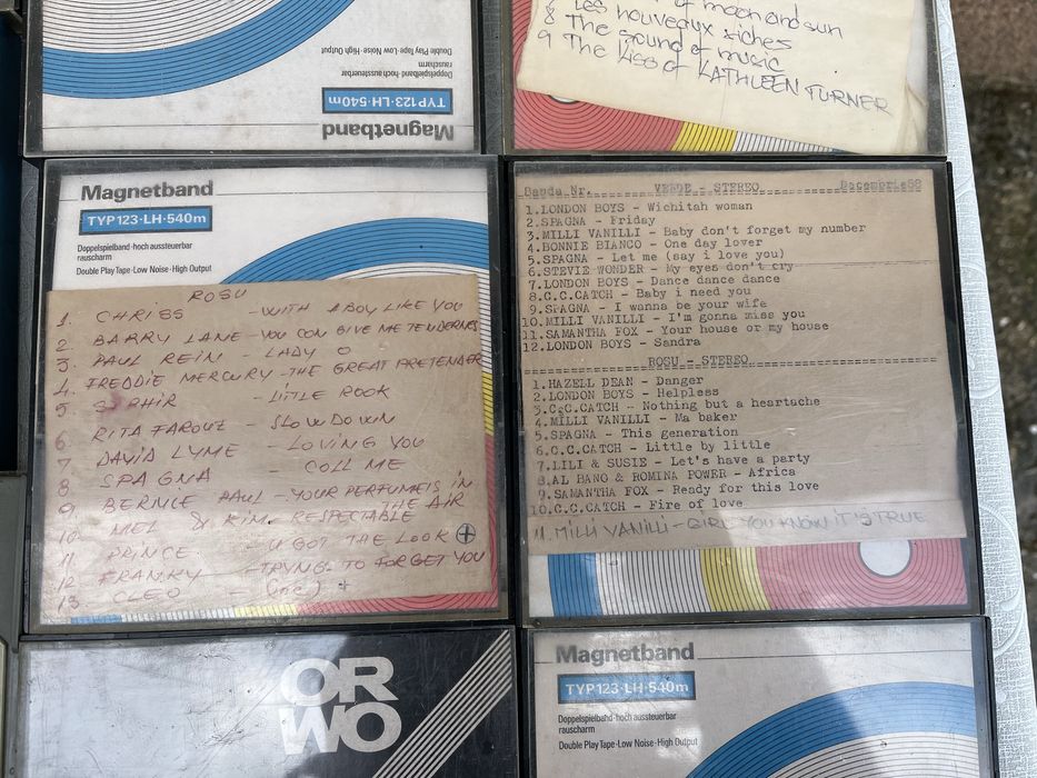 Lot benzi audio cu muzica disco anii ‘80, Elvis etc