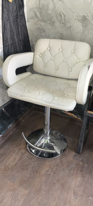 Kreslo sartaroshxona uchun