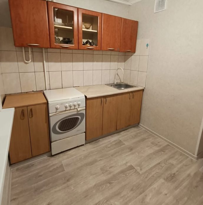 Продам 1ую р-н Скгу