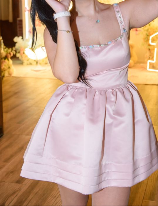 Официална рокля в розово