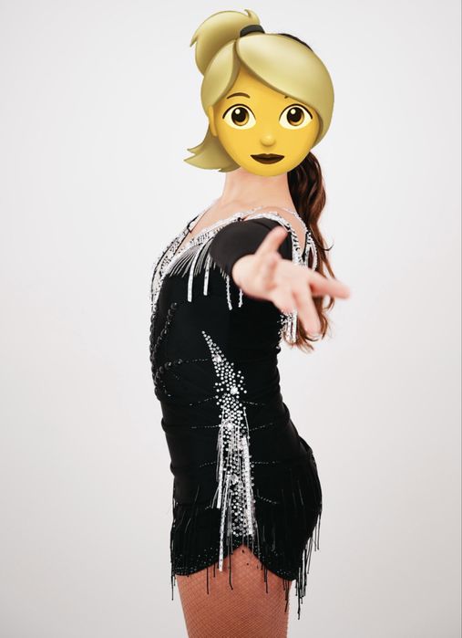 Vand rochie dans latino