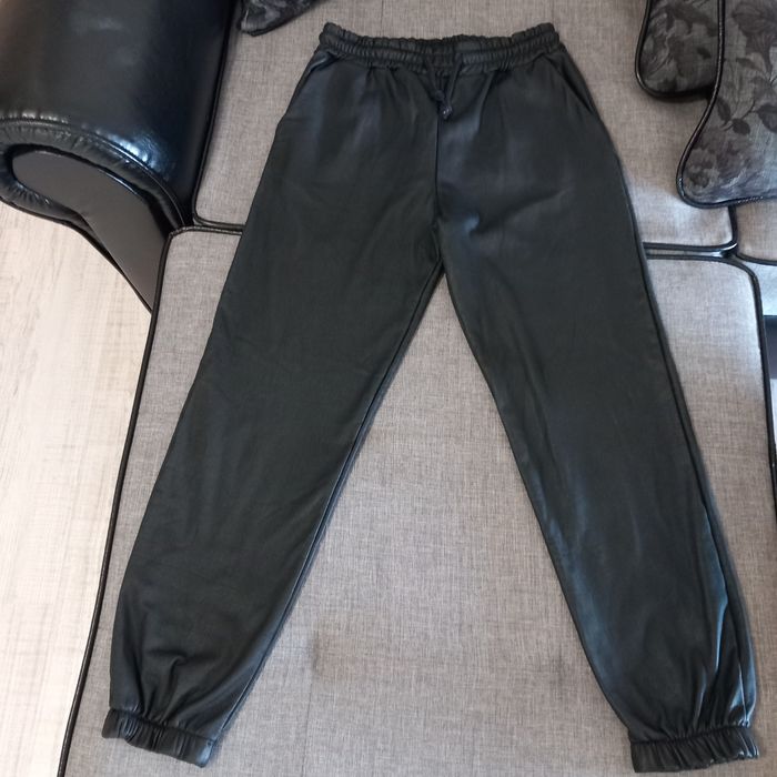 Кожен спортен панталон