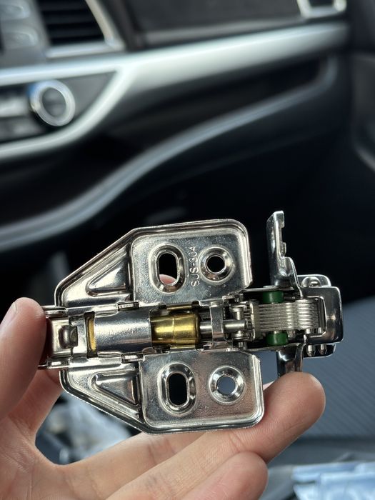 Петля для шкаф новый