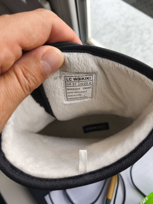 100т.сум Сапоги, непромокаемые с мехом, теплые.