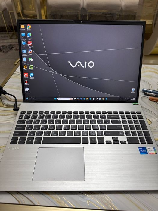 SONY VAIO 16. Made in Japan