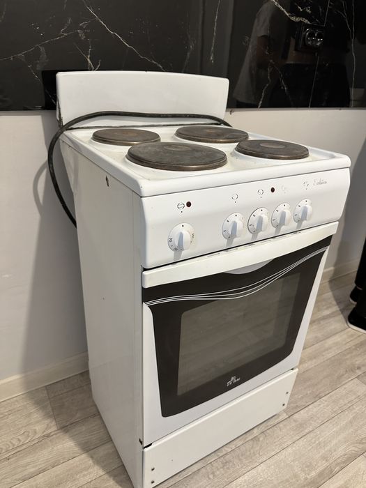 ПРОДАМ плиту Элекчтрическую